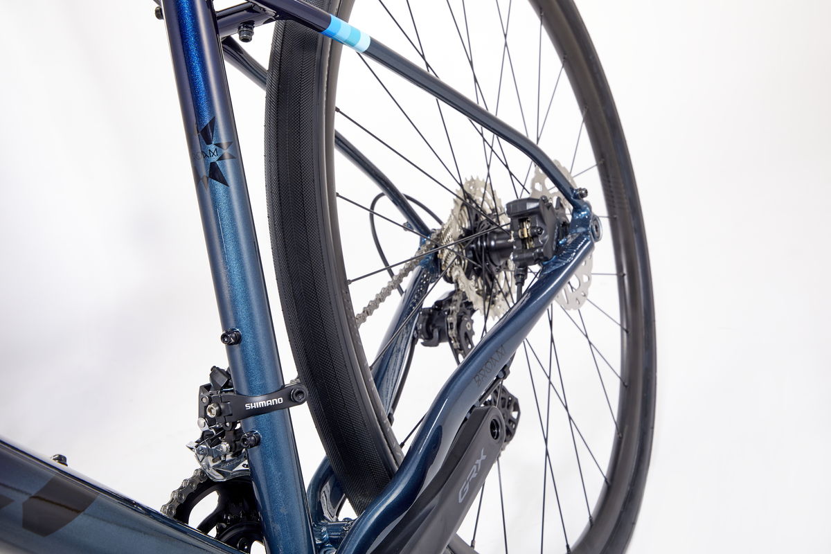 2020_BROAM_BLUE_REAR_V1_1200.jpg