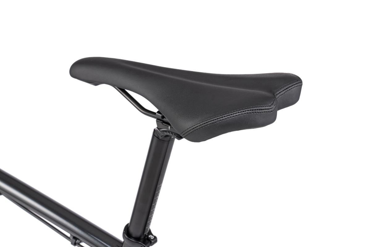 Arise metallic black 10