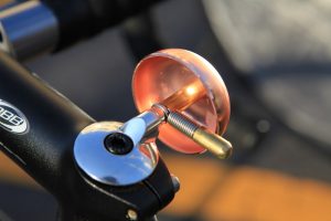 スポーツバイクにも法律上ベルを取り付けなければいけないって知っていましたか?
