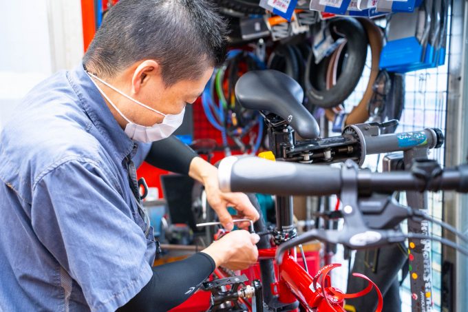 カルマックスタジマ 自転車修理