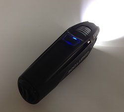 USB充電の大光量ライト「BBB」の「ストライク300」