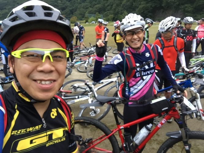 マウンテンバイカーはグリップにこだわる！‘‘細いのにクッショ…