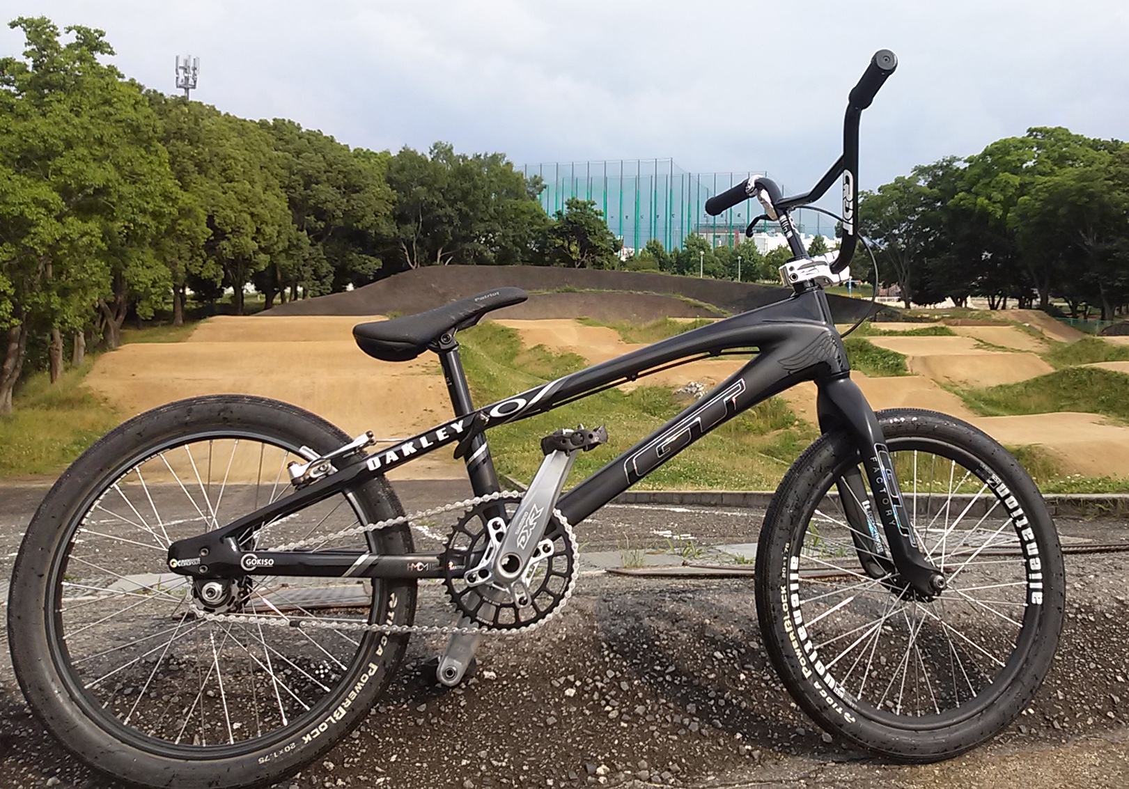 BMXレースに使う自転車