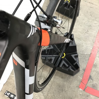 ZWIFTやるならこだわって欲しい CYCLEOPS クライミングライザー