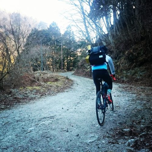 グラベルロードでキャンプツーリングに必要なもの【GT－GRA…