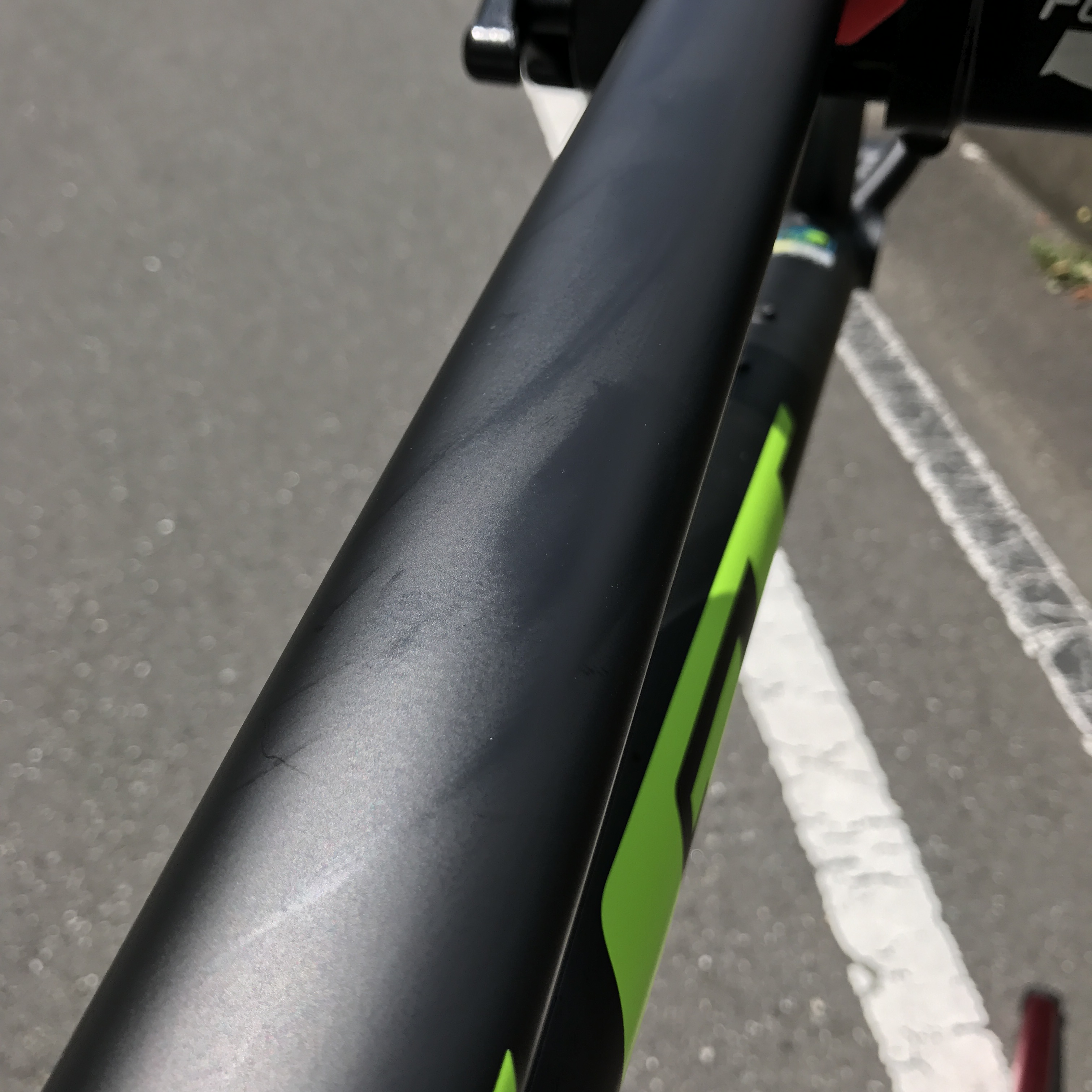 自転車　艶消し黒