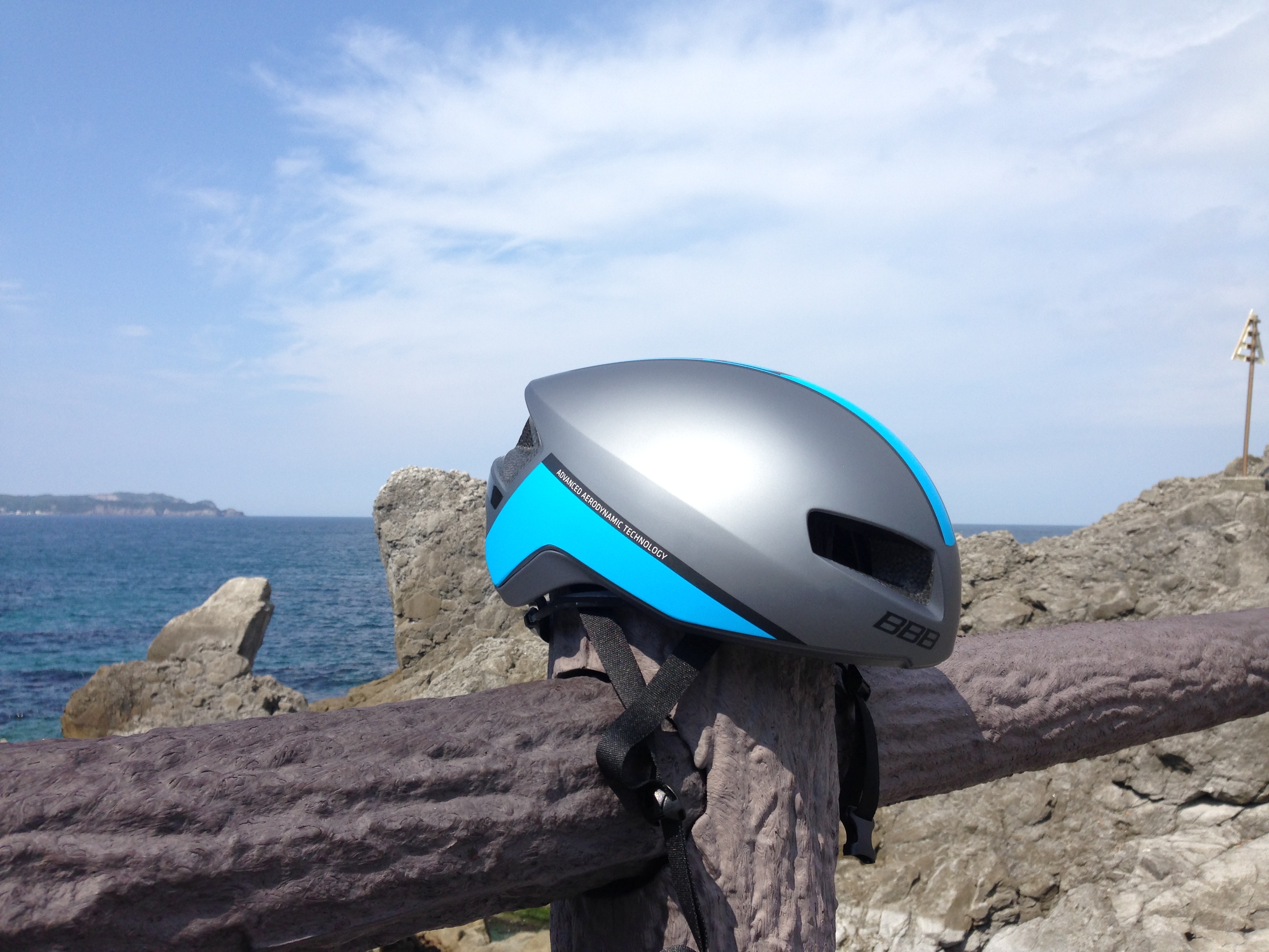 エアロヘルメット BBB TITHON V2 の詳細
