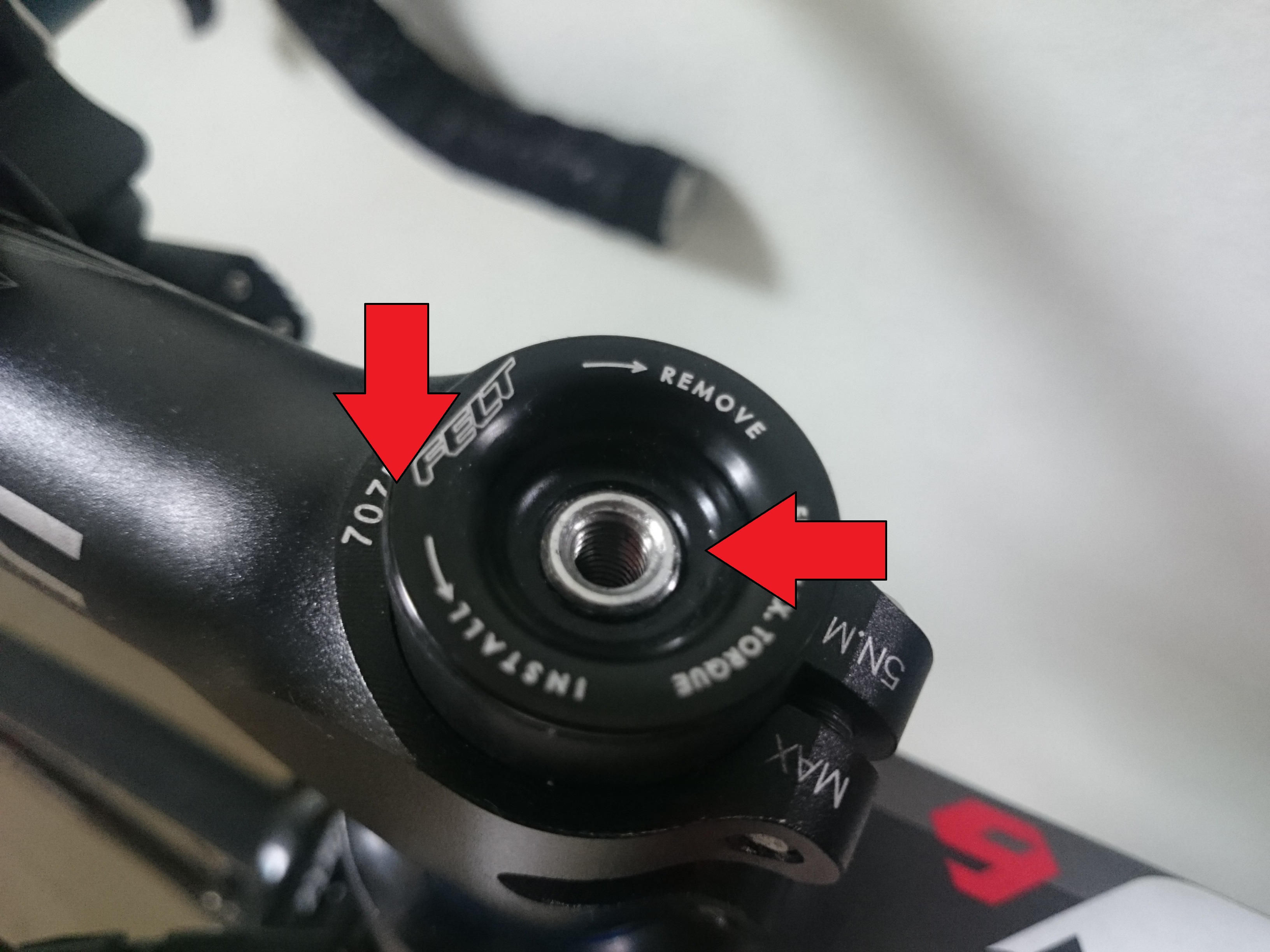 ステム交換やコラムカットでヘッドのガタが出た時の解消方法と