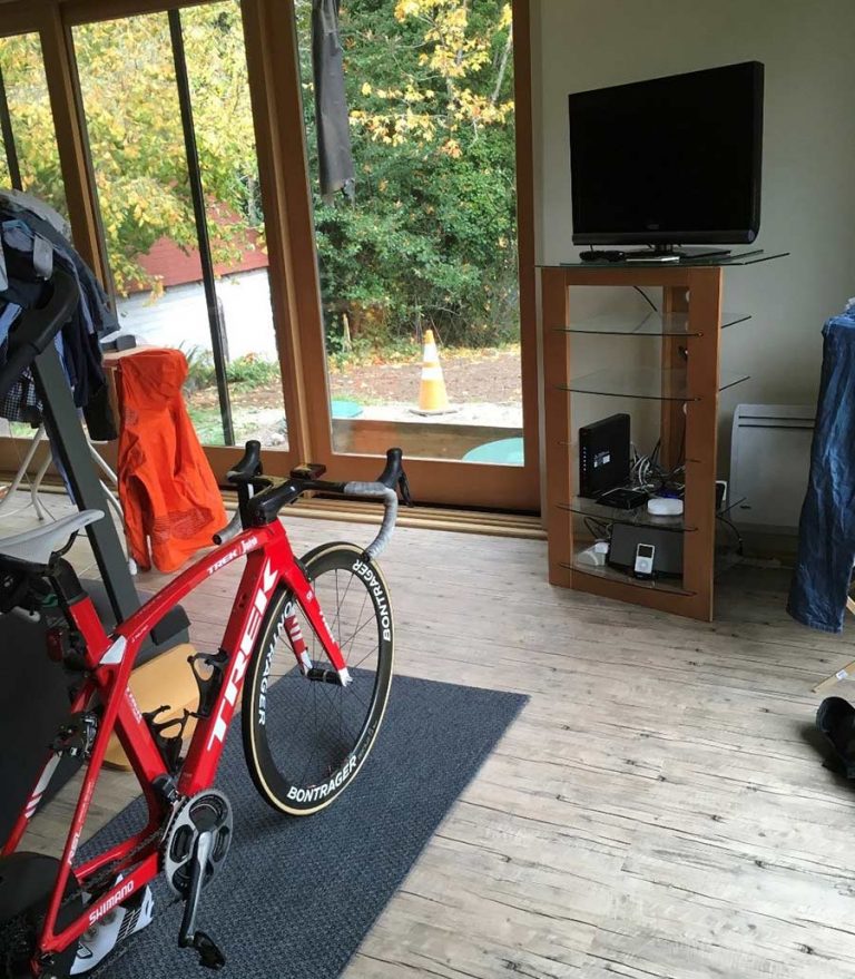 3名のトレック・セガフレード選手はオフシーズン中、スマートト…