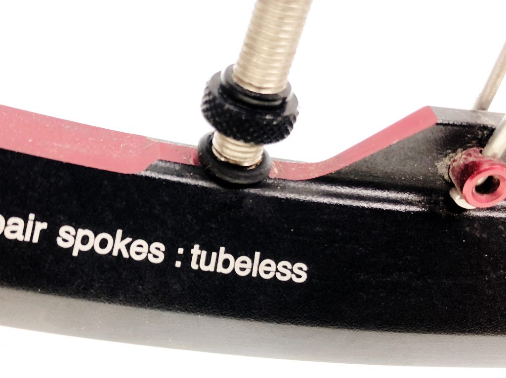 TUBELESS VALVE