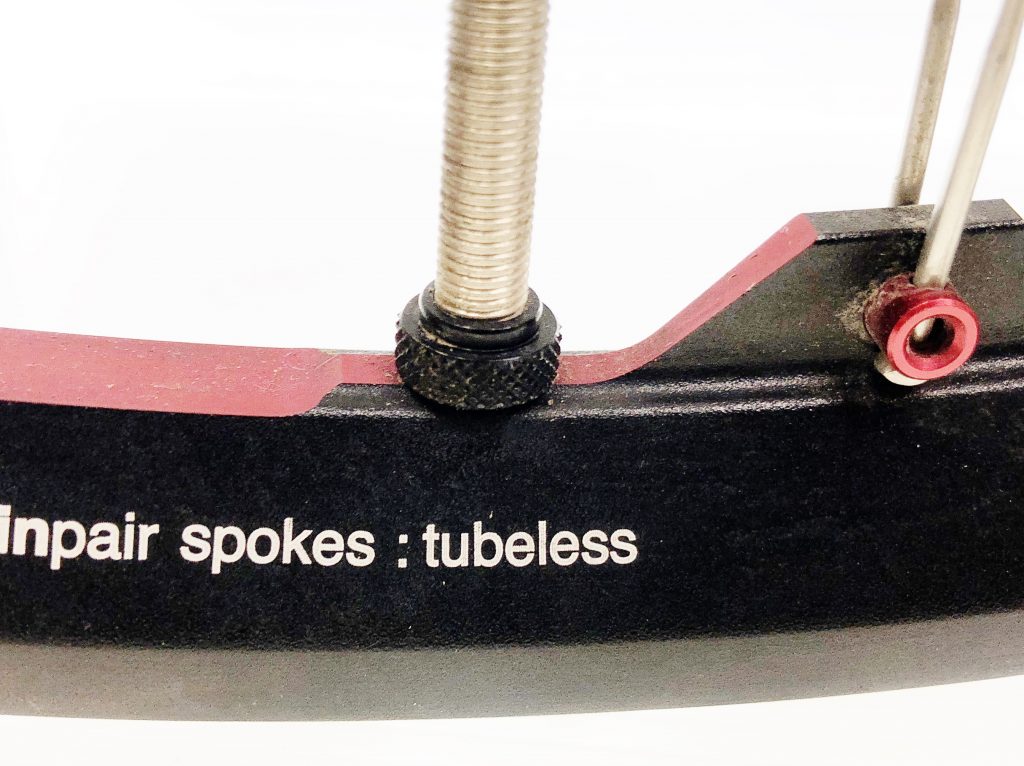 TUBELESS VALVE