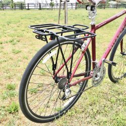 A3サイズの荷物が載せられる折り畳み式ワイドキャリア　