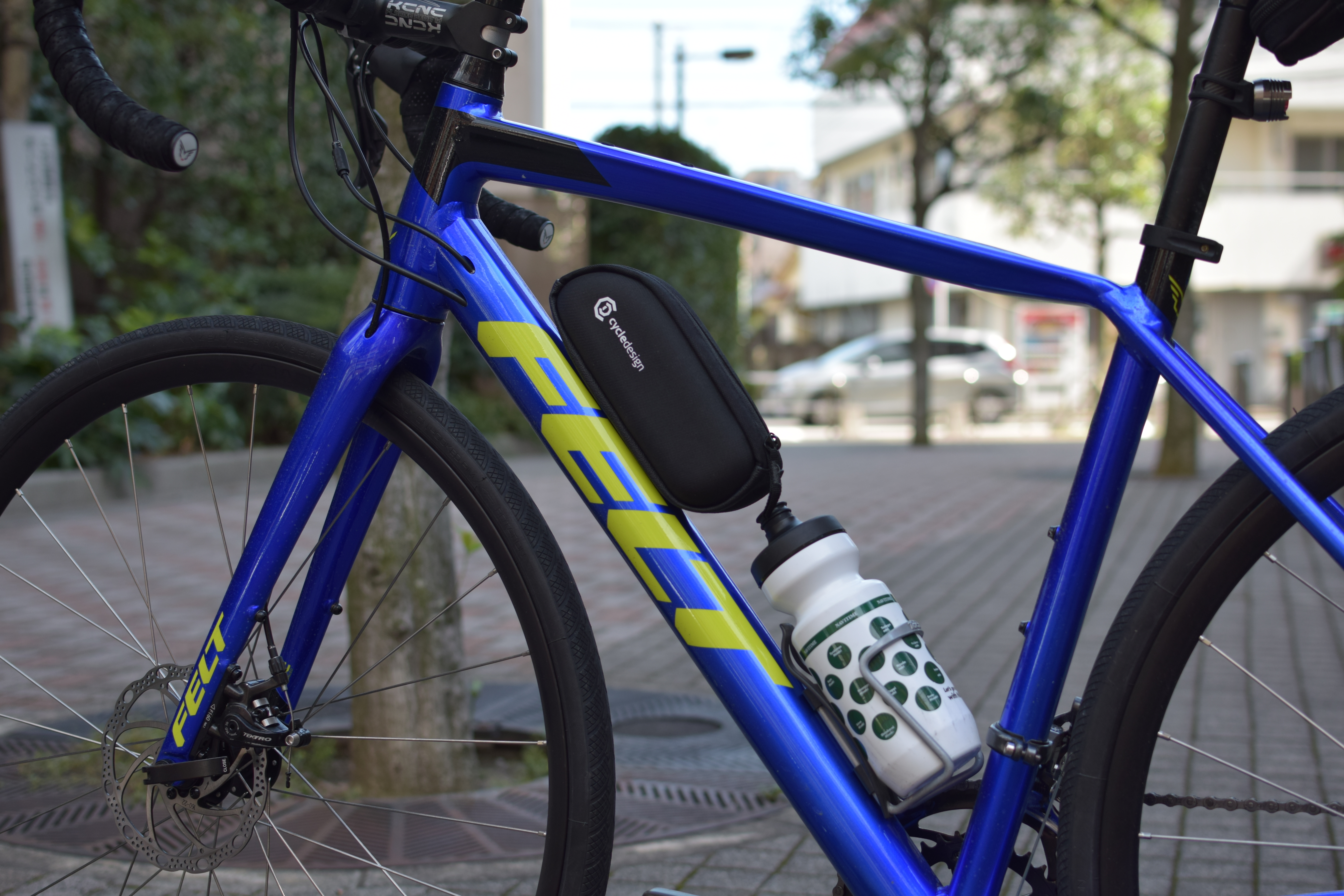 ダボ穴のネジ 自転車 サイズ