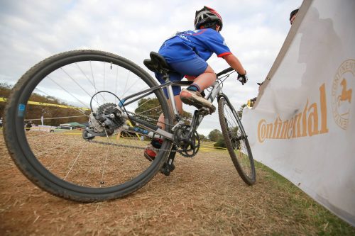 小学生 低学年から乗れる本格ロードバイク Felt VRシリ…