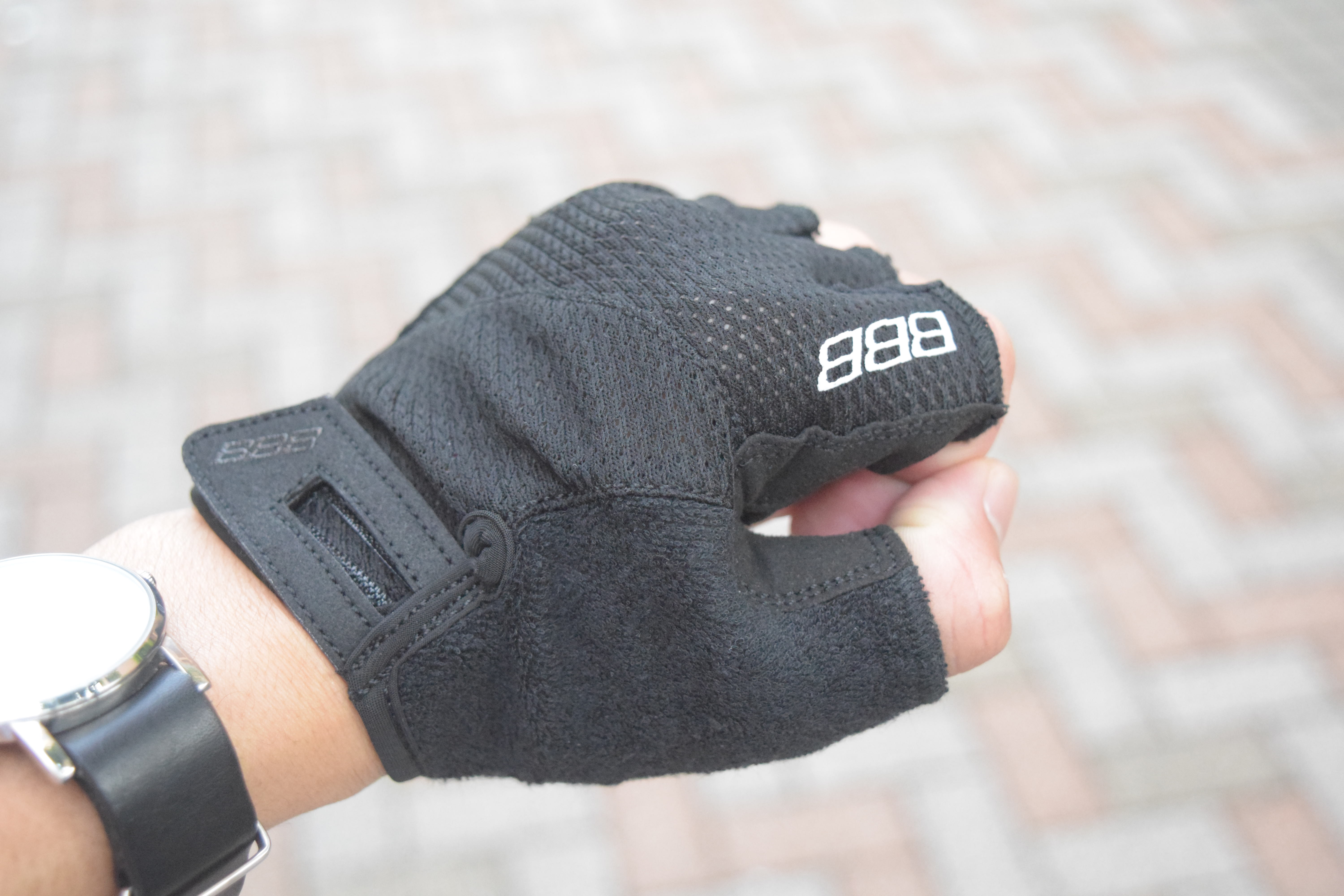 1,900円でフル装備のロードバイク用グローブ BBB クールダウン 1,900円でフル装備のロードバイク用グローブ BBB クールダウン