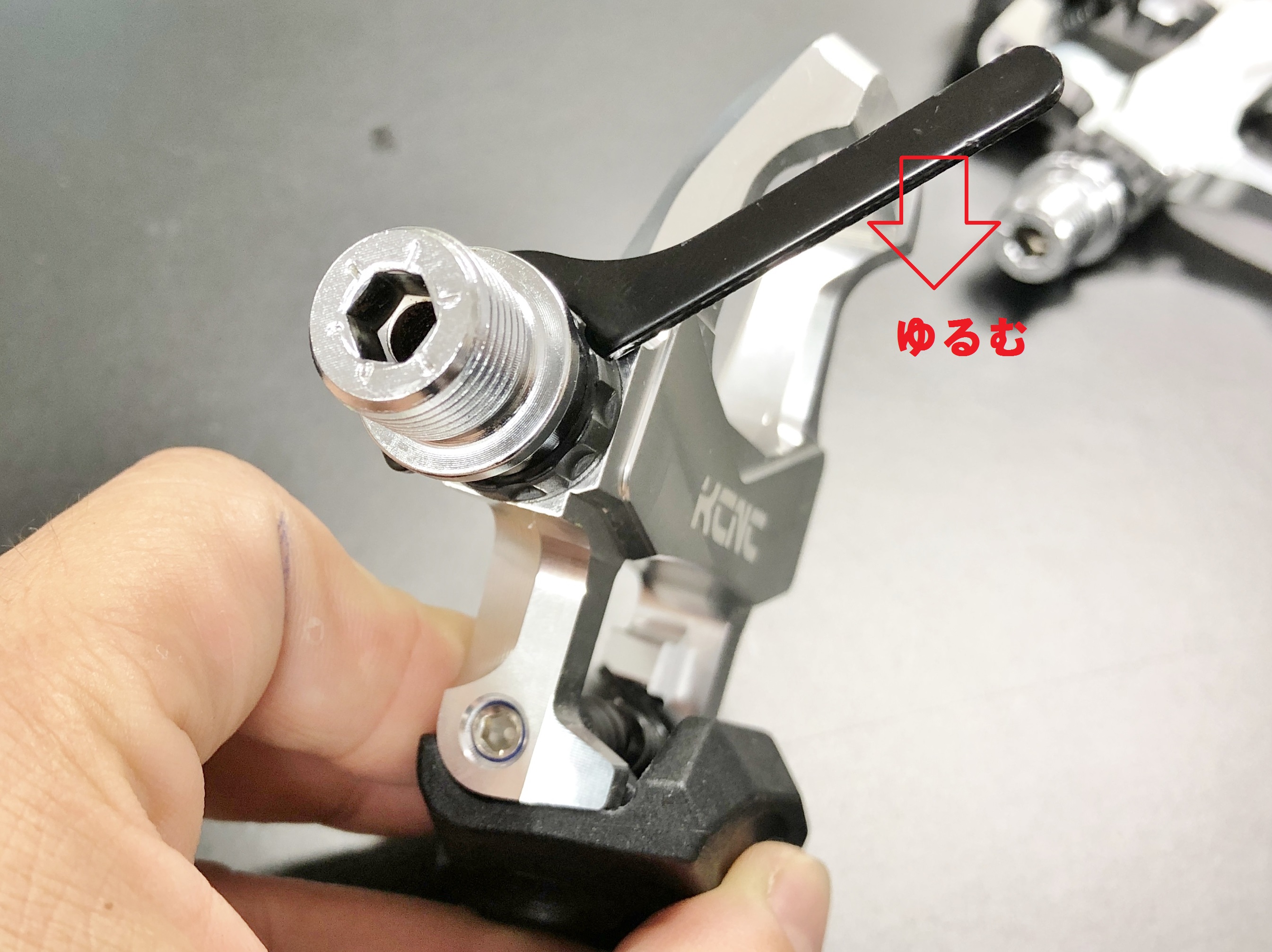 Amazon.co.jp: ケーシーエヌシー(KCNC) ペダル CNC アナダイズド