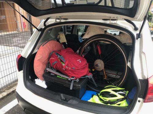 コンパクトSUVにロードバイクを車載する