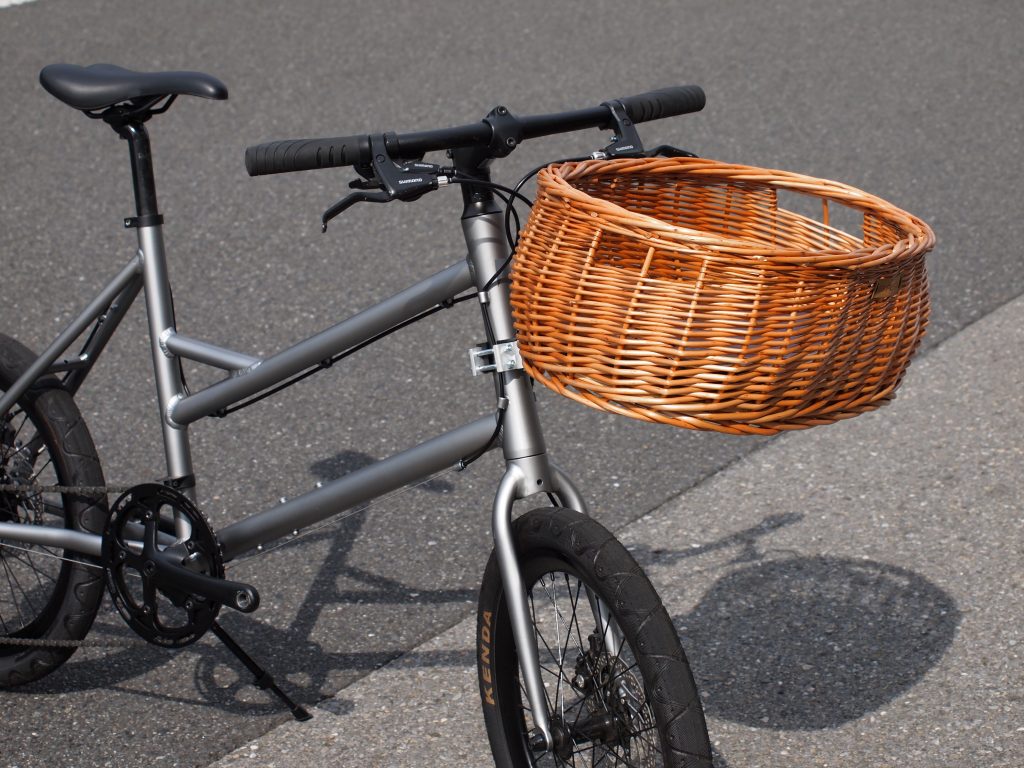 BASIL PLUTO FRONT BASKET XL