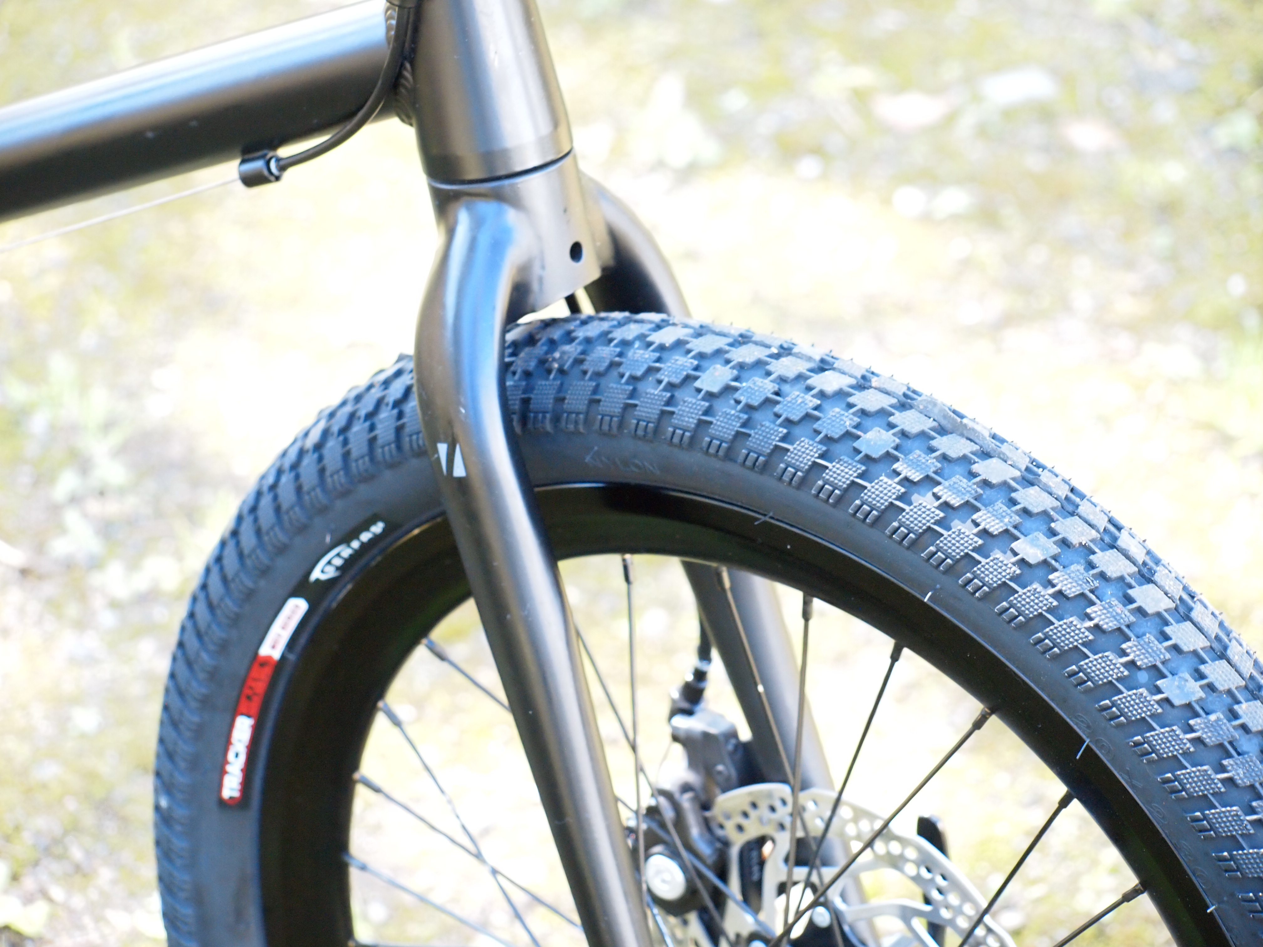 RITEWAY GLACIERにお勧めのタイヤ SERFAS TRACKER CITY
