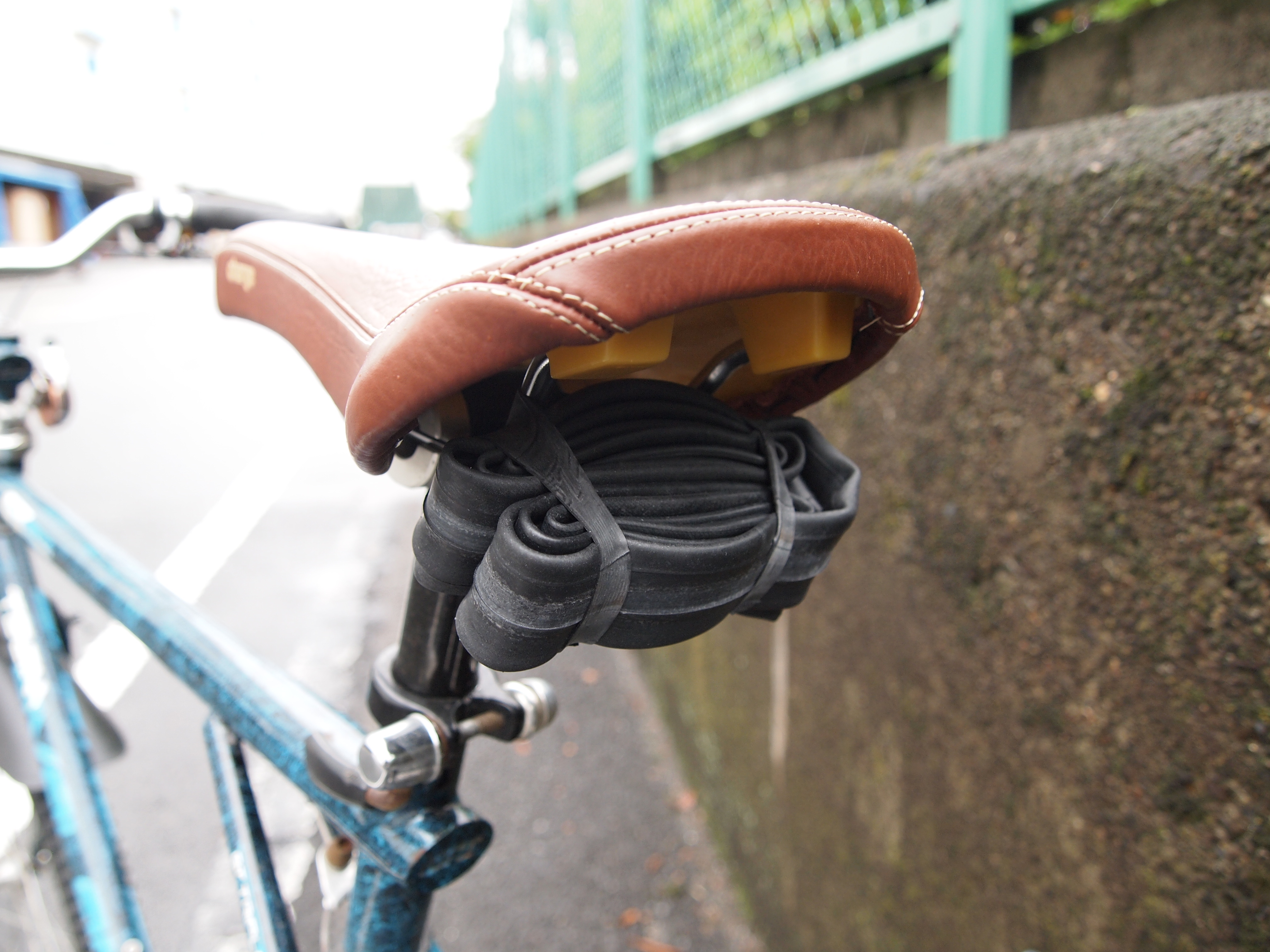 自転車 タイヤ パンク 古いチューブ 活用