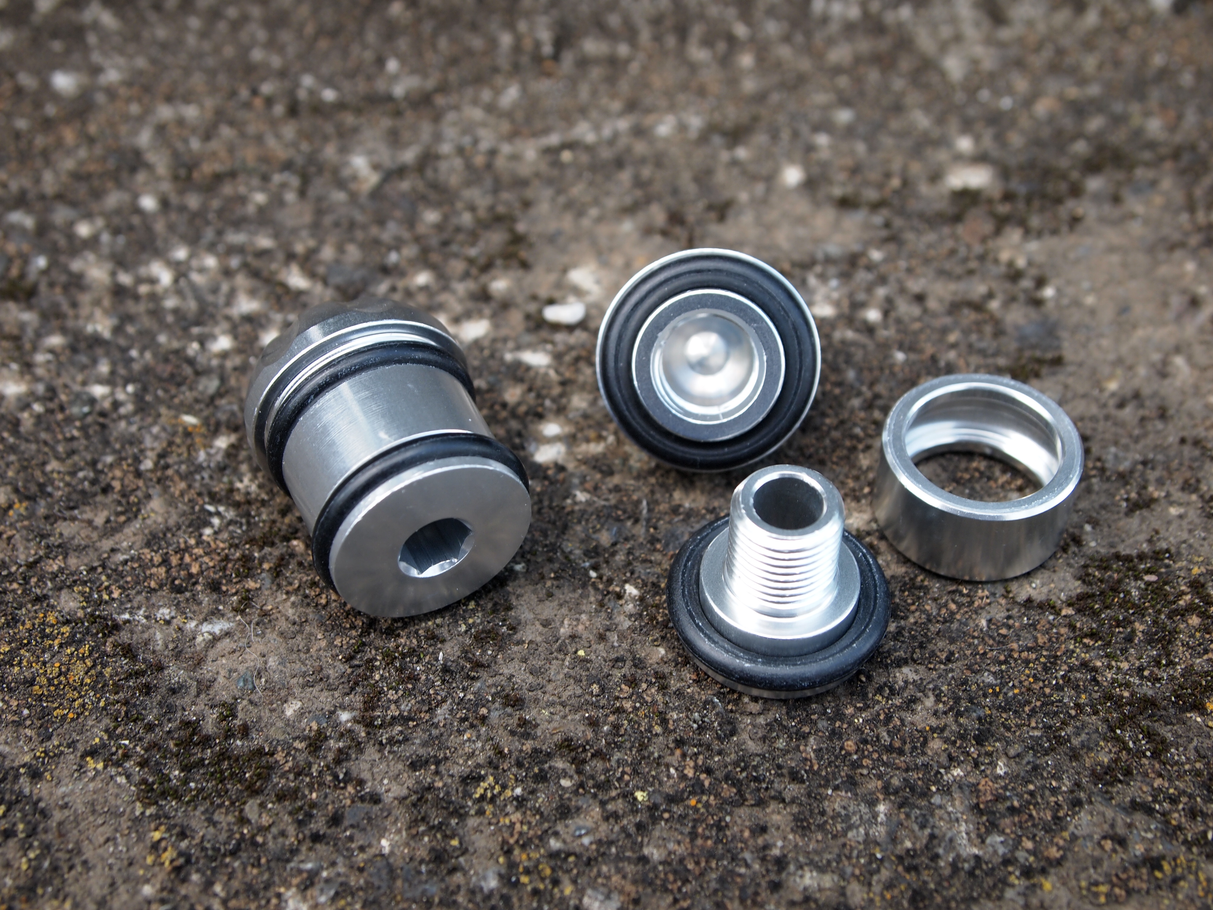 お買得 トーキン Dチップ1.0MM 1箱10本入 23009 株