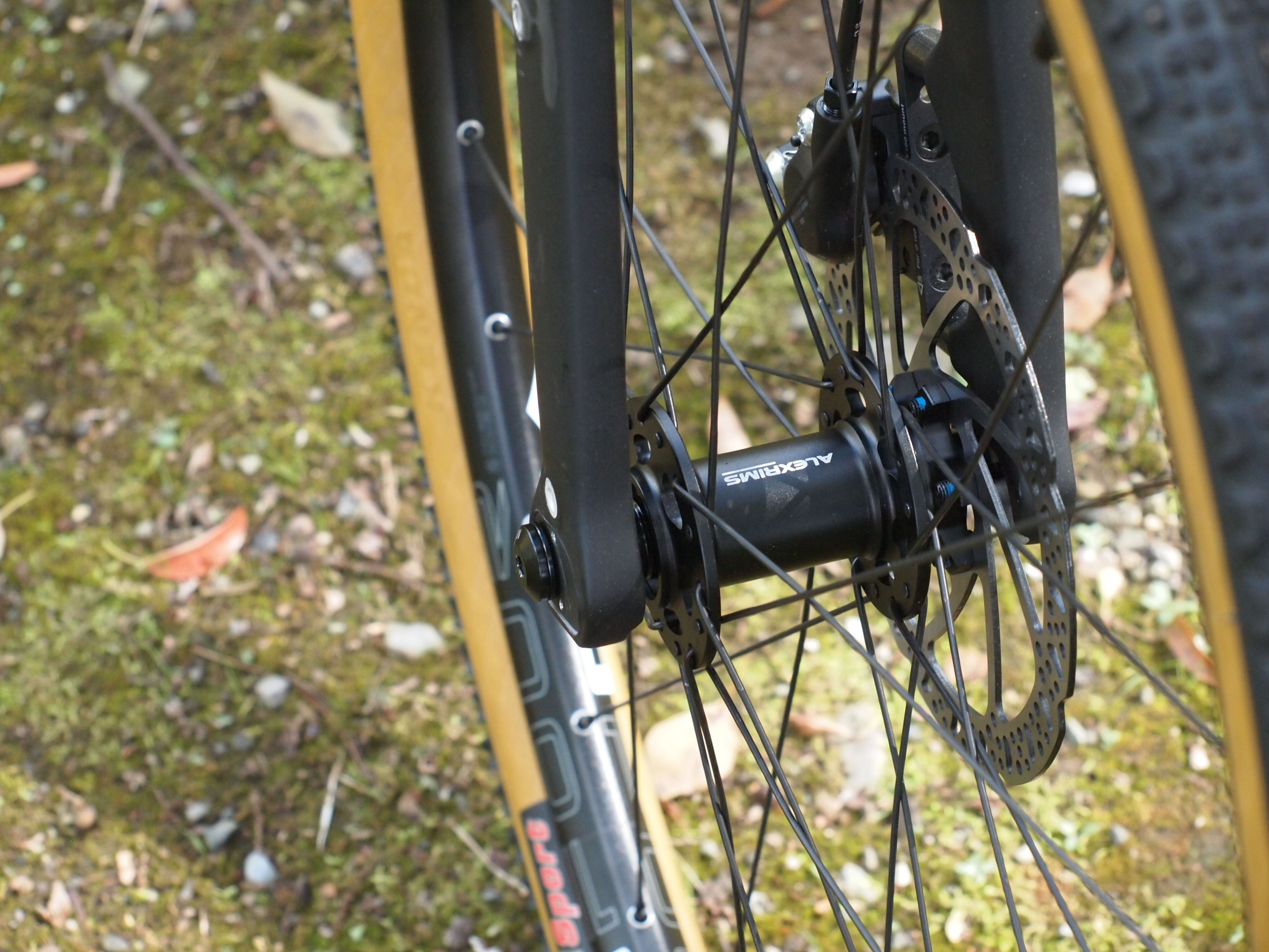 ALEXRIMS VXD4 フロント12mmスルーアダプター登場
