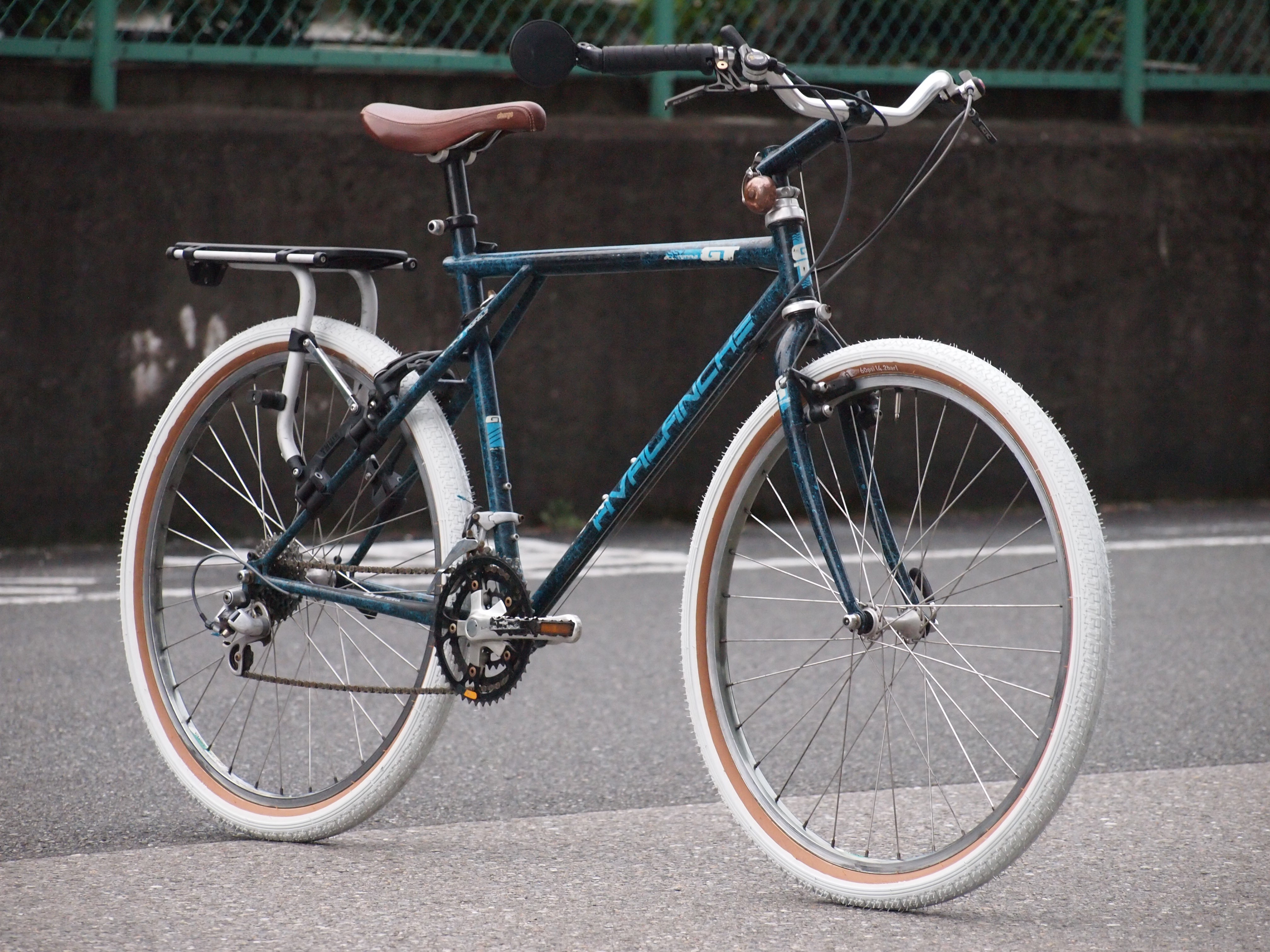タイヤを交換すればバイクのイメージががらりと変わります