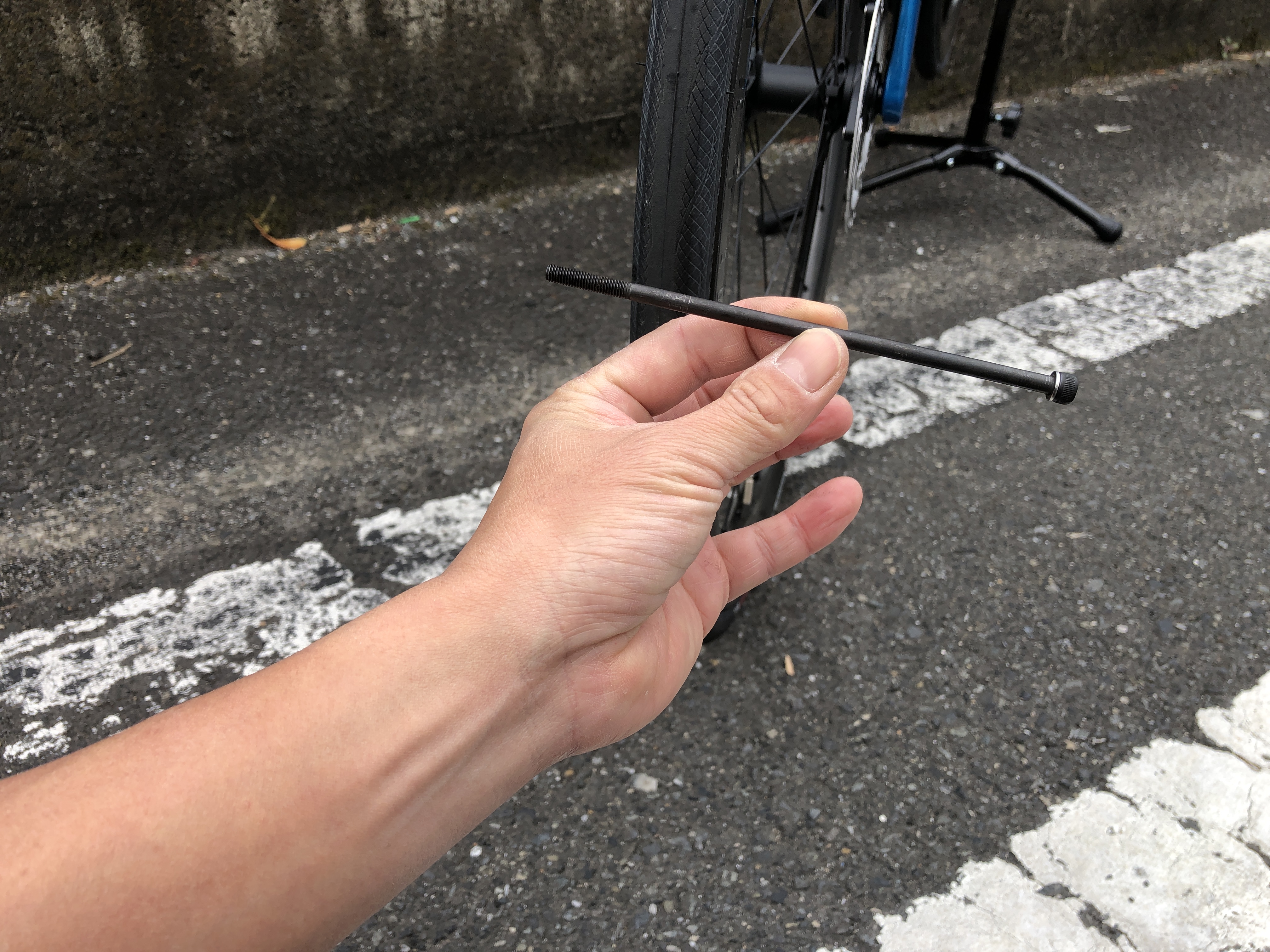 KCNCスルーアクスルライトアダプターをつける裏技
