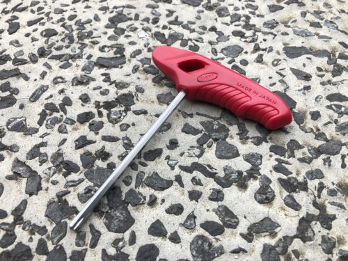 ディスクブレーキローターボルトの脱着を楽にする　エイトのT型…