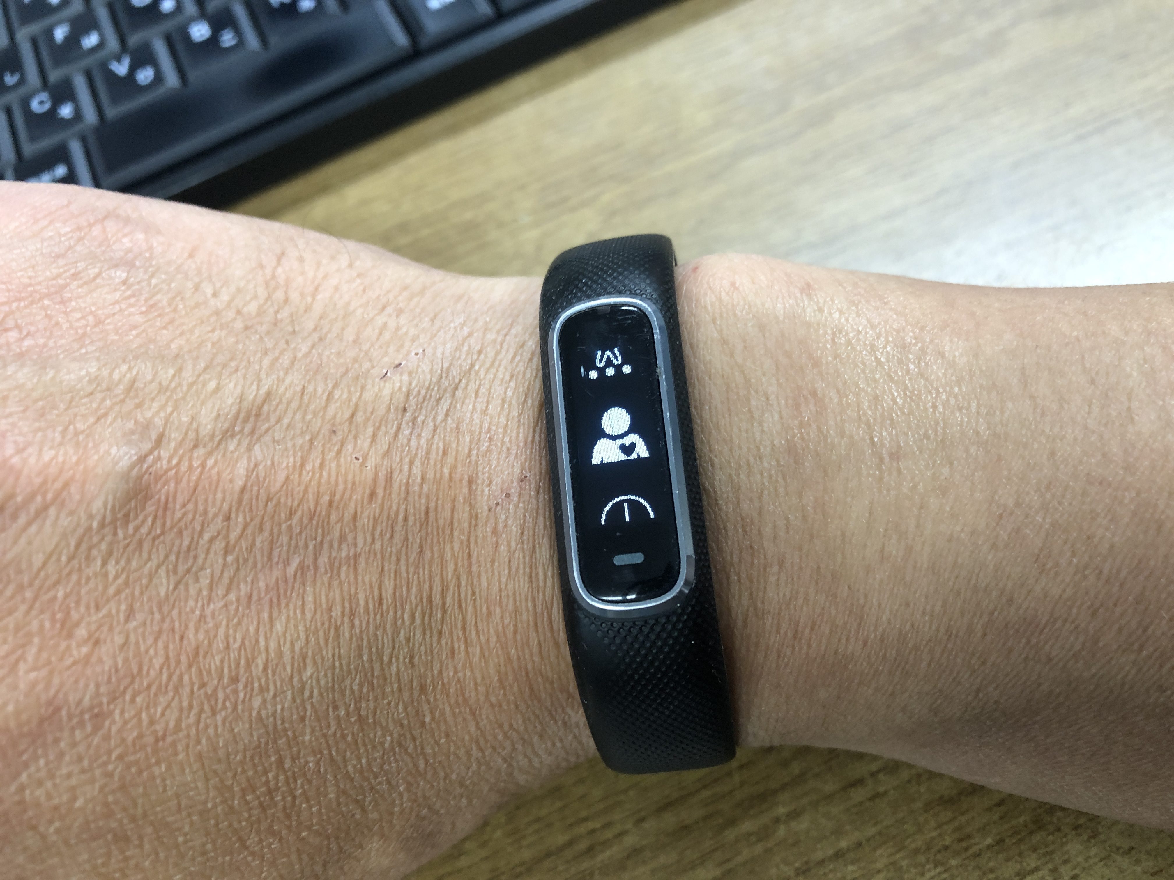 VIVOSMART4