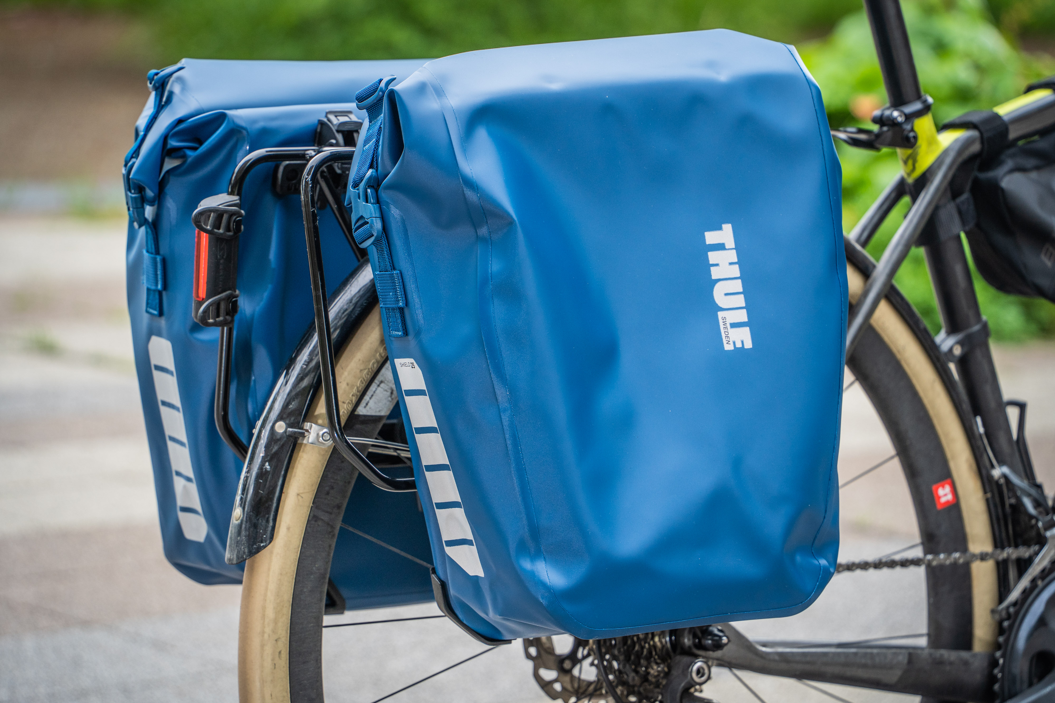 THULE シールドパニアバッグ インプレッション 着脱が一瞬です