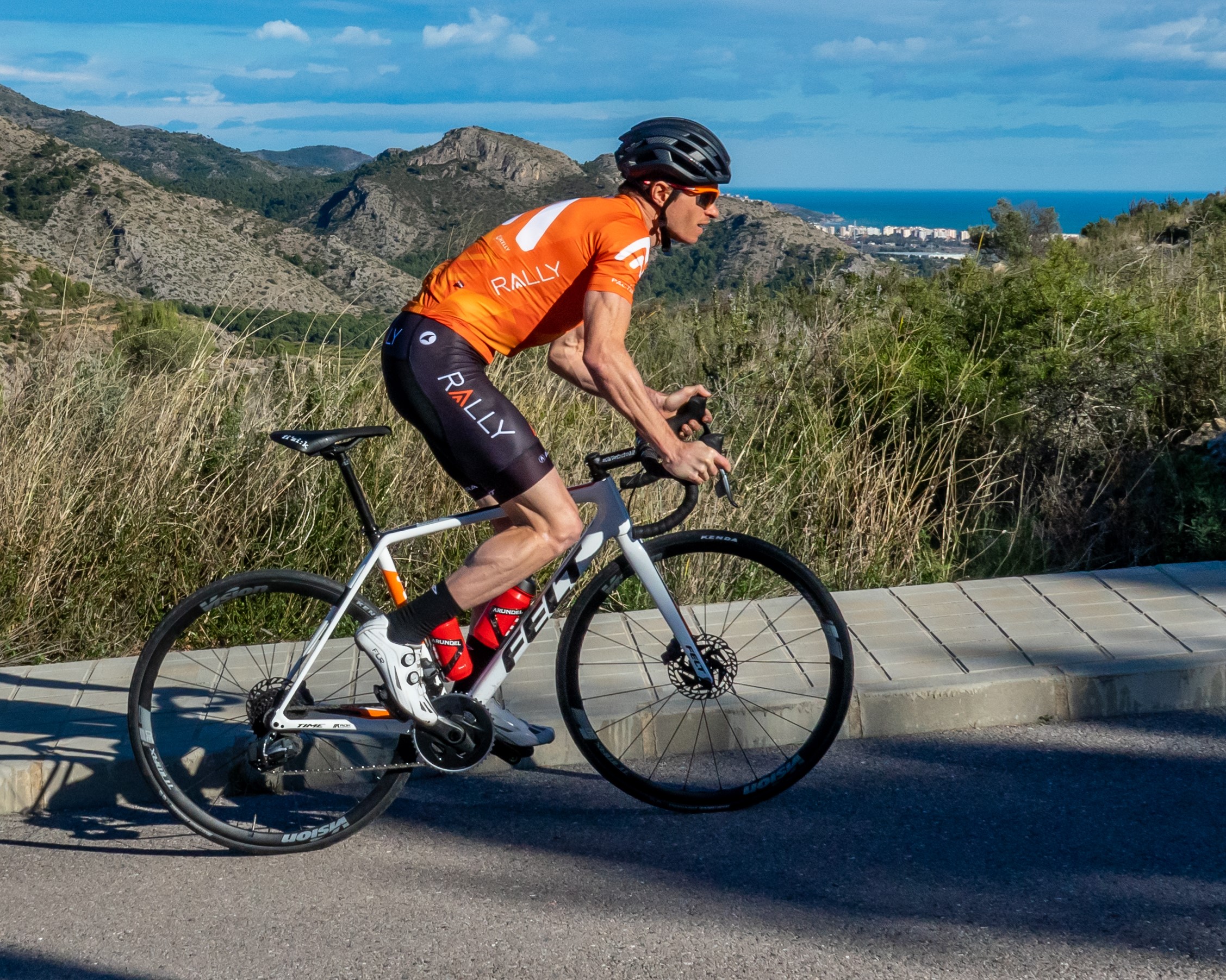 USA RALLY CYCLING 所属 ベン・キング FLRサイクリングシューズ