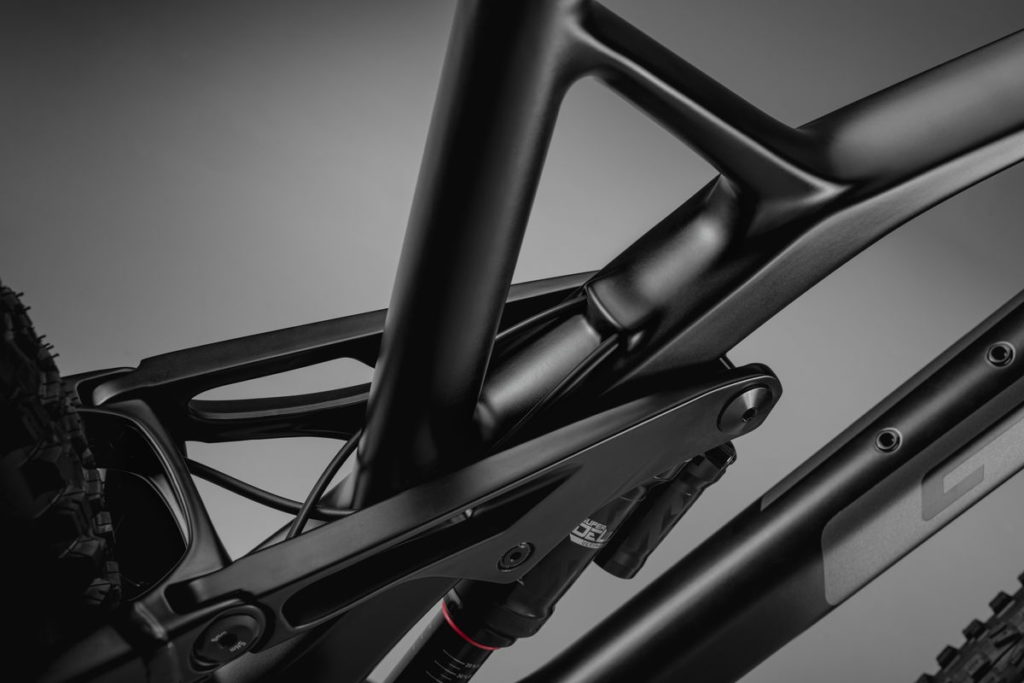 GT エンデューロ向けMTB「フォースカーボン29フレーム」の販売を開始