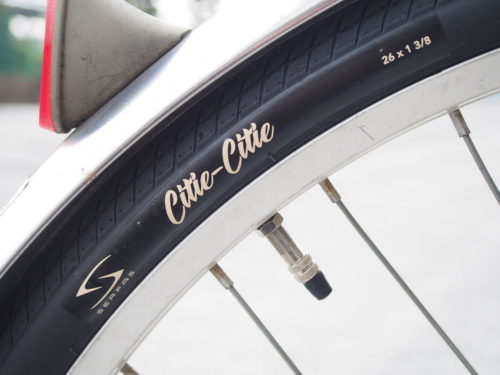 サーファス　丈夫なシティサイクル用タイヤ＆チューブ、携行に便…
