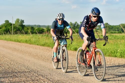 世界最大のグラベルレース「アンバウンドグラベル200」グラベ…