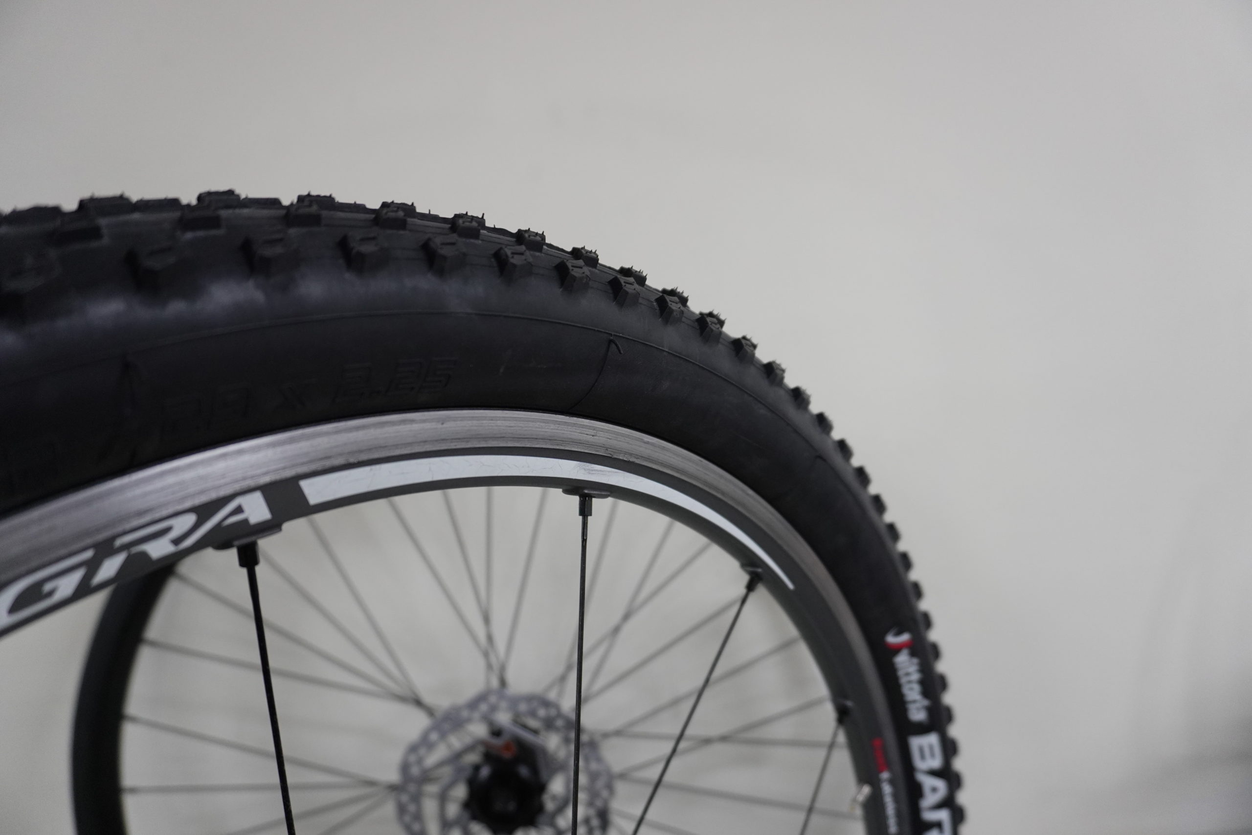 HARDROCK'R TIRE 29X2.0(29X2.0 ブラック): タイヤ＆チューブ｜スペシャライズドオンラインストア