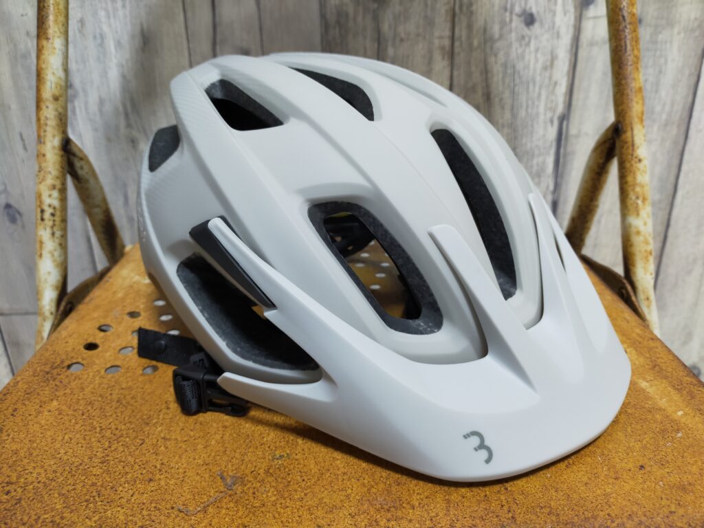 ロードとMTB兼用できる MIPS搭載ヘルメット | BBB DUNE MIPS 2.0