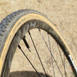 Alexrims CXD4 をチューブレス化するTIPS | Schwalbe X-One Allround編