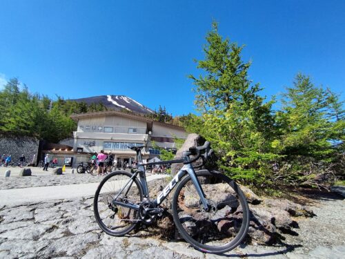 Felt エアロロードバイク AR Advanced 105…