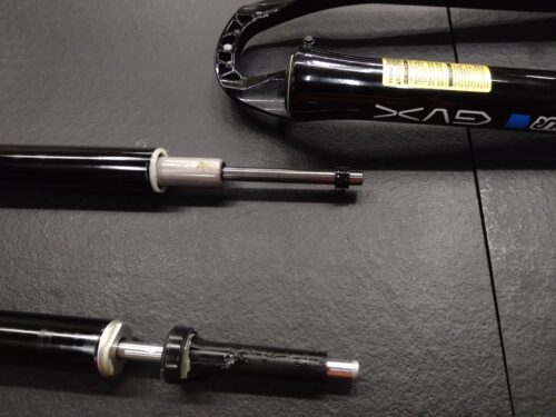 SR SUNTOURのGVXサスペンションフォークのメンテナ…