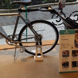 自転車文化センター「自転車で運ぶ！」展にてBurley製品を展示　12/13～3/31