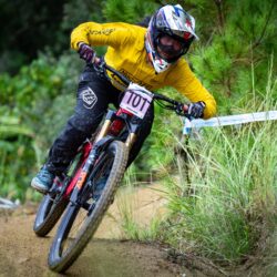 Crankbrothersがダウンヒルライダーの藤森美空選手のサポートを開始！