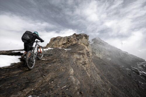 ヨーロッパ最高峰から地中海へ──「Summit to Sea…