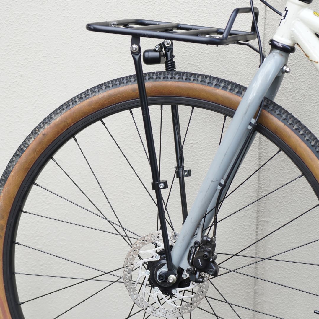 cycledesignから、幅広いホイールサイズに対応する長さ調整可能な
