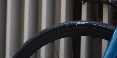 【同一240W比較】“コスパ最強タイヤ”SERFAS セカレーシングRSが他社ハイエンドより速かった実走データ公開