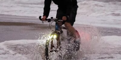 【世界初】非接触で発電する充電不要のライト『Magnic L…