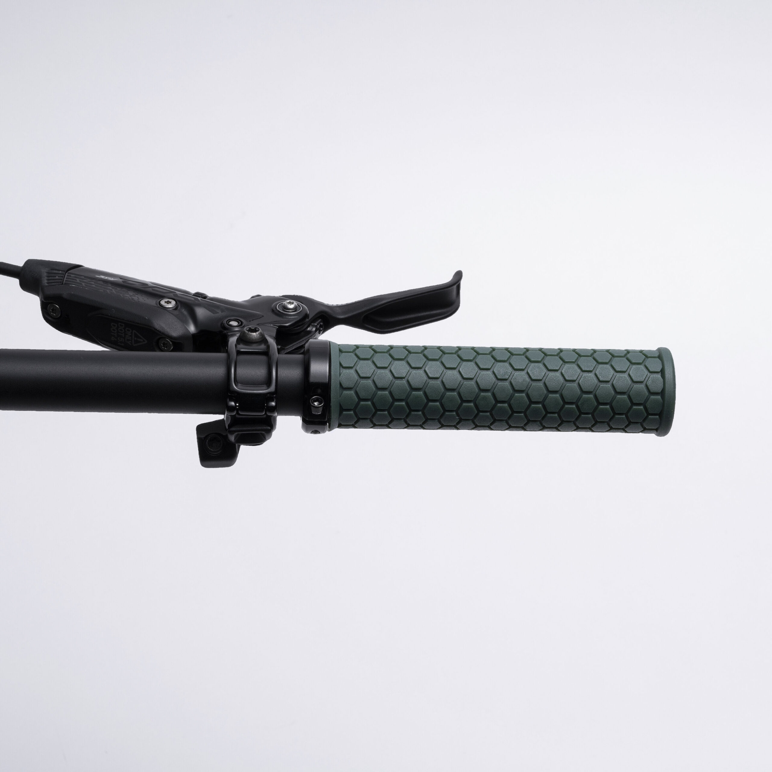 Feature_402925010005_FHG-01_Honey_moss_assembled-large-3