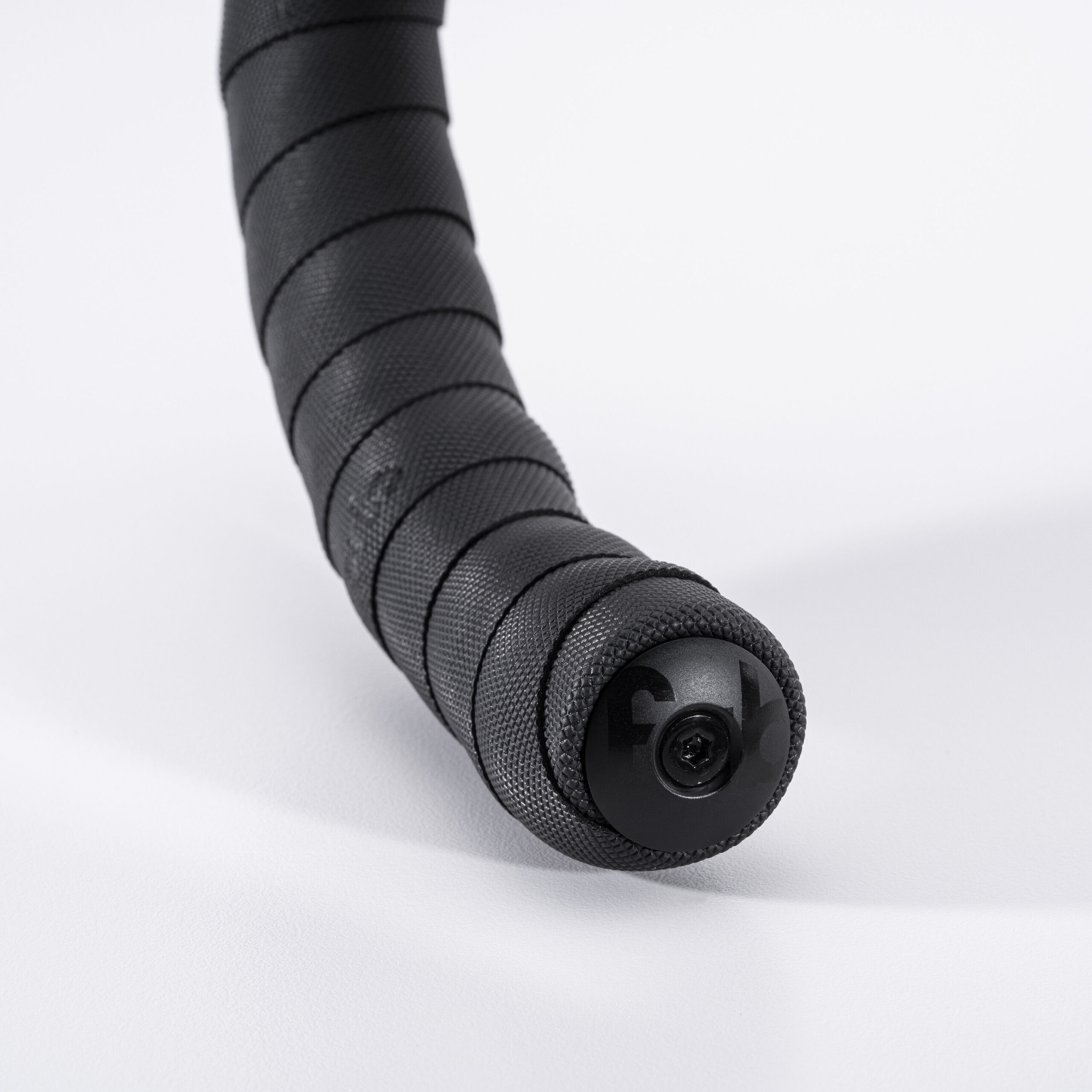 Feature_402977030301_FHT-03_Knurl-Gravel_black_assembled-end-plug-large-2