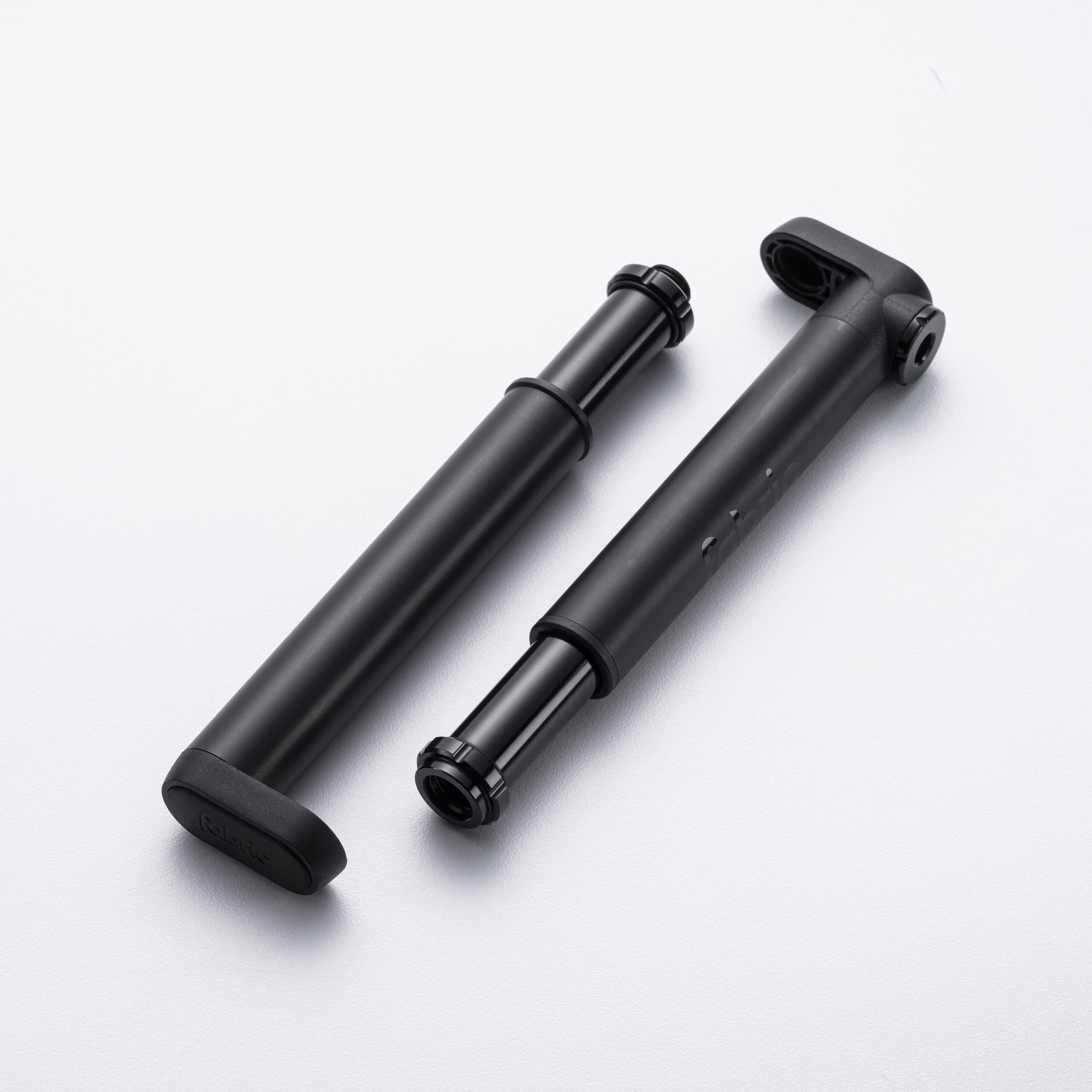 Feature_404961010001_FMP-01_MiniBar_black_3d-front_half-assembled-large-2