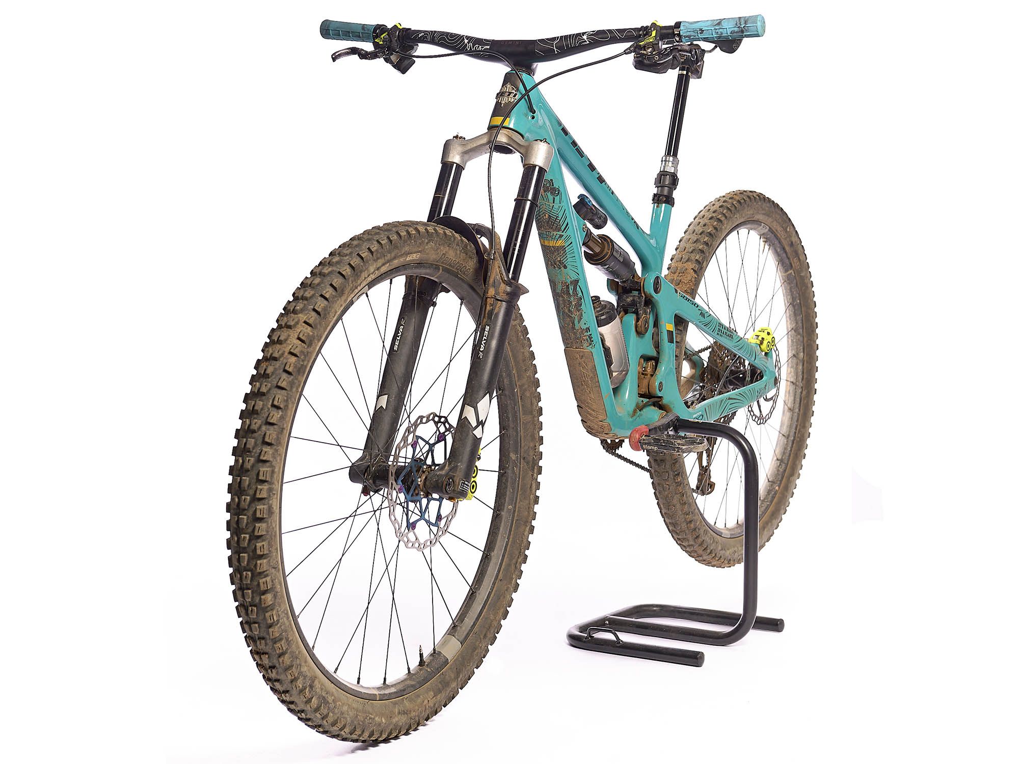 035792_AMS-Handlebarguard-Tracks_2